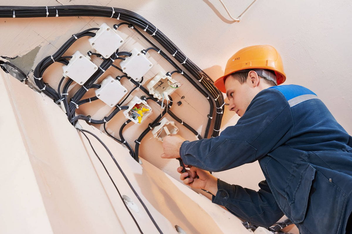 elektryk, zdjęcie, instalacja, montuje, o nas przegląd elektryczny