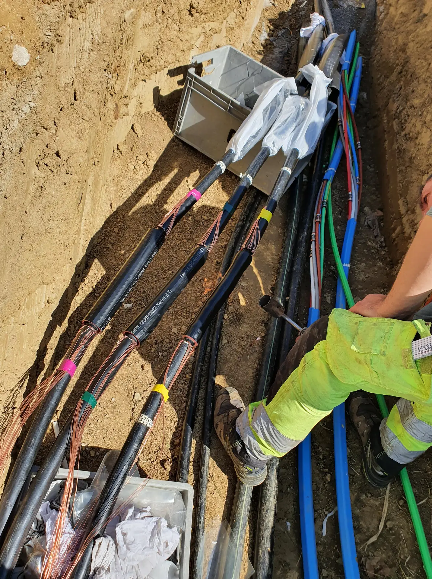 Pogotowie Elektryczne - Elektryk Warszawa, Naprawa kabli podziemnych , naprawy elektryczne, Elektryk Ursynów