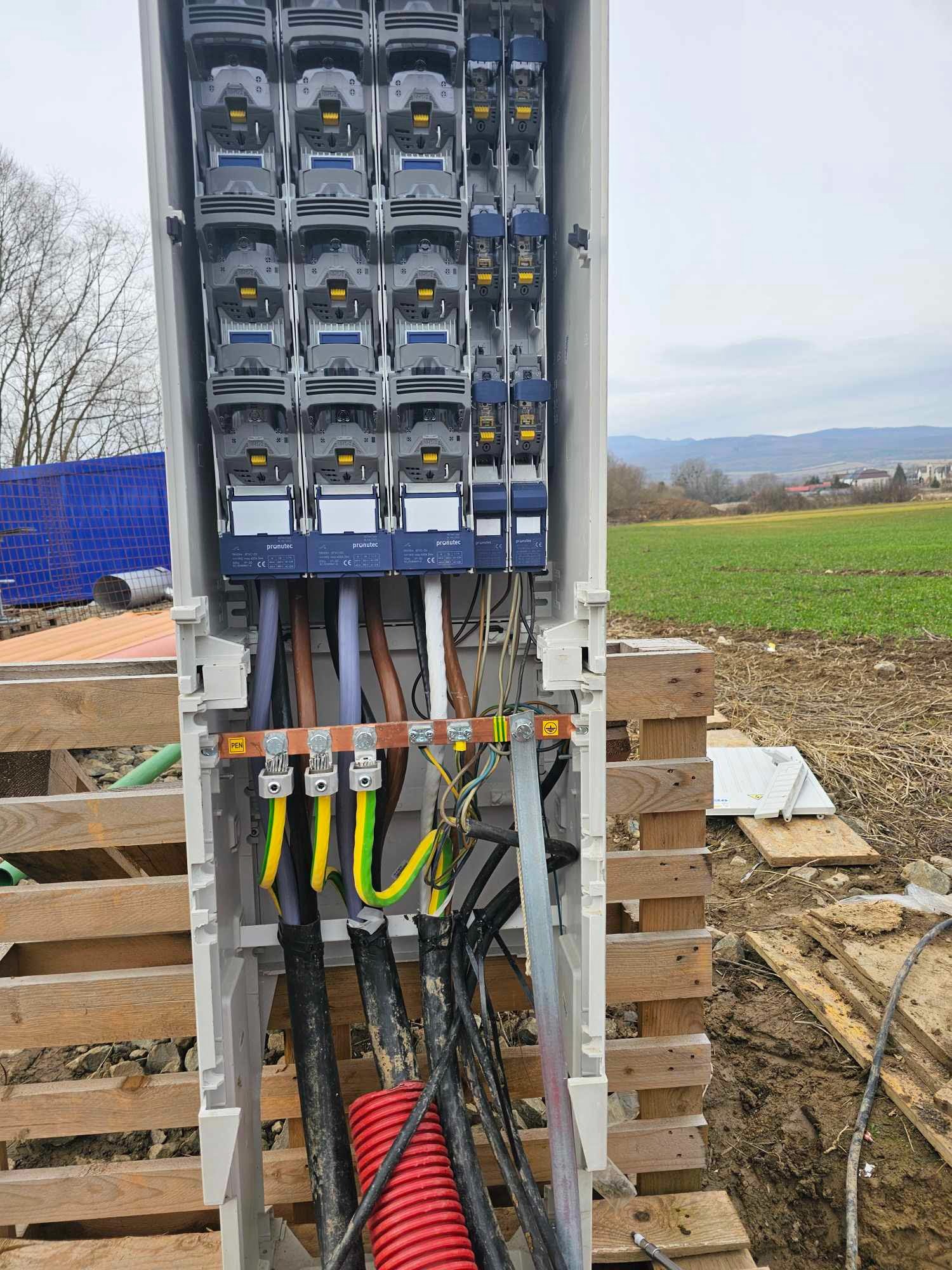 podłącznie rozdzielni, usługa elektryczna, Elektryk Warszawa, Usługi Elektryczne , przyłącza elektryczne